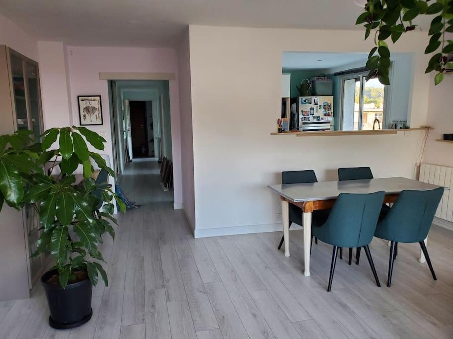 Apartment Lou 75 M2 A 300 M De La Avec Vue